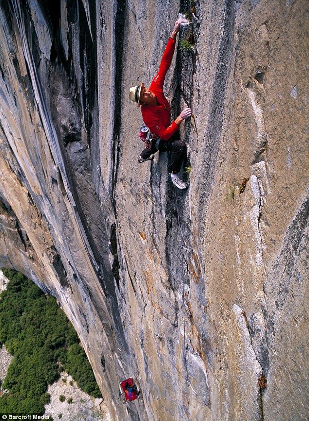 英国攀岩者徒手征服全球最险岩壁